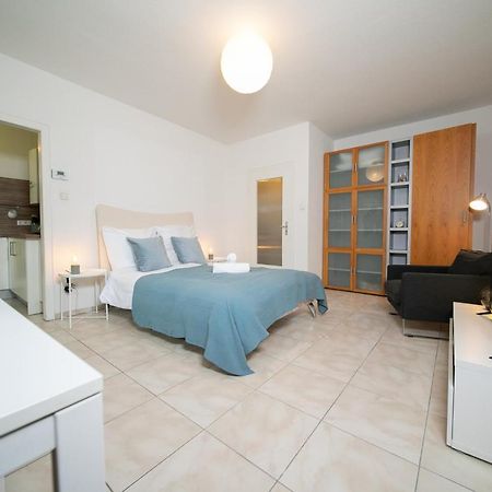 Apartment Blue - Zentral Und Gut Angebunden Düsseldorf Dış mekan fotoğraf